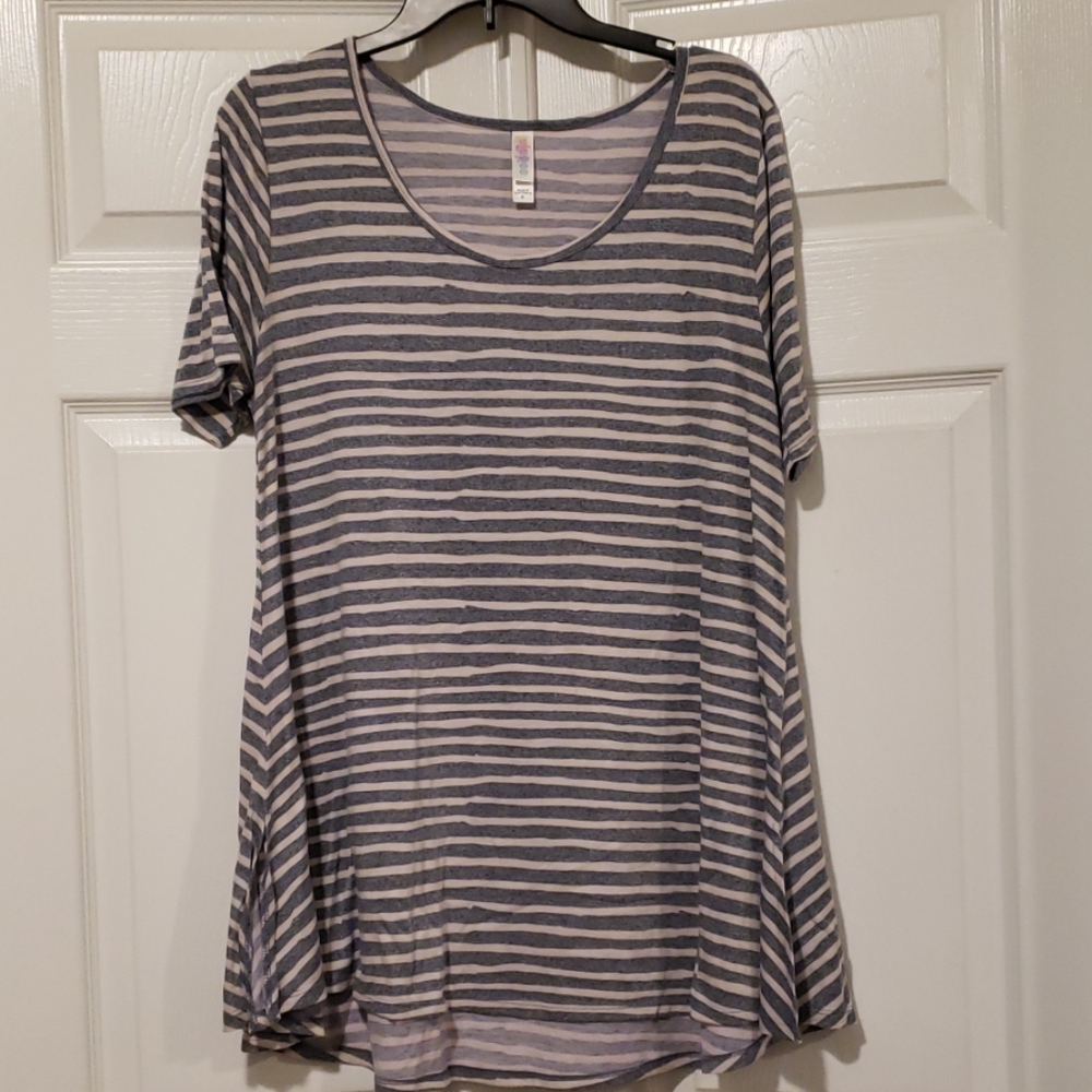 Lularoe perfect T